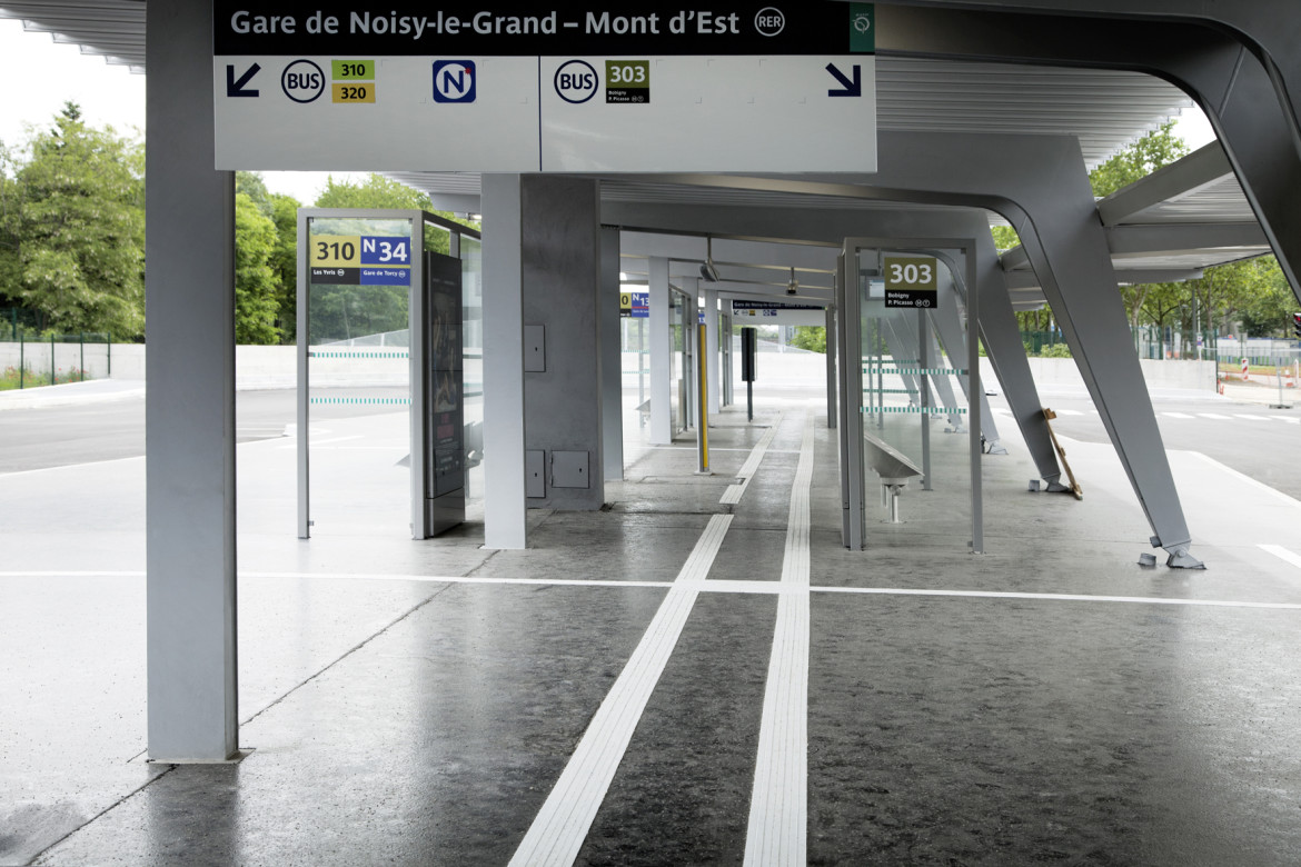 chemin de guidage en extérieur