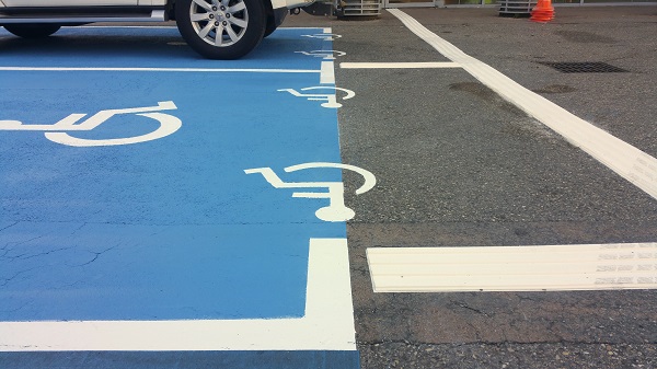 PMR : place de parking et réglementation